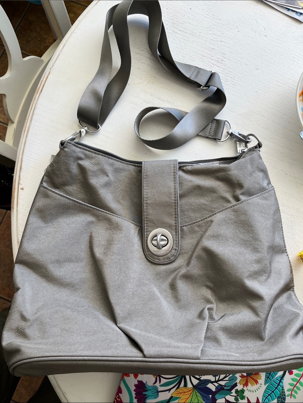 Baggallini Sorrento RFID Hobo Bag Helsinki Crossbody Grey Shimmer Purse